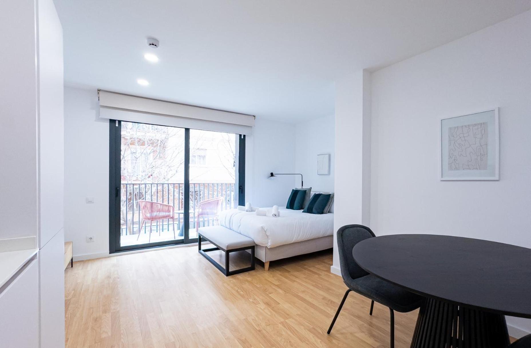 Stay U-Nique Apartments Albeniz Bcn Оспиталет де Лобрегат Екстериор снимка