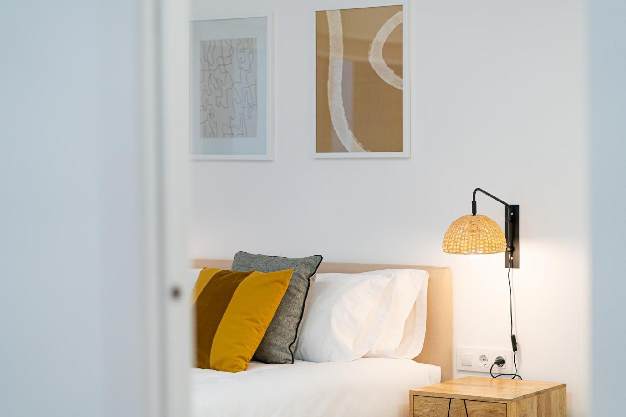 Stay U-Nique Apartments Albeniz Bcn Оспиталет де Лобрегат Екстериор снимка