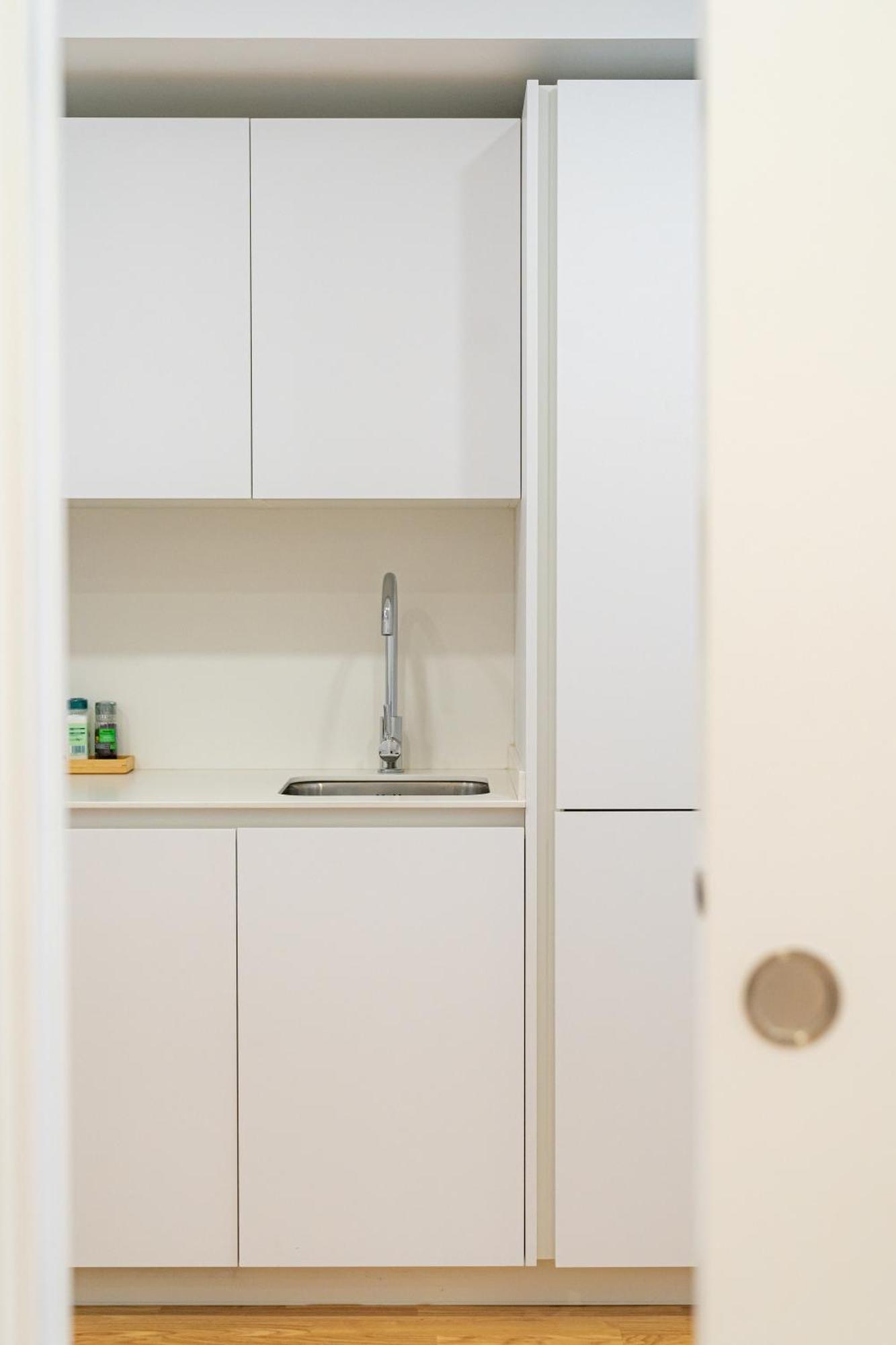Stay U-Nique Apartments Albeniz Bcn Оспиталет де Лобрегат Екстериор снимка