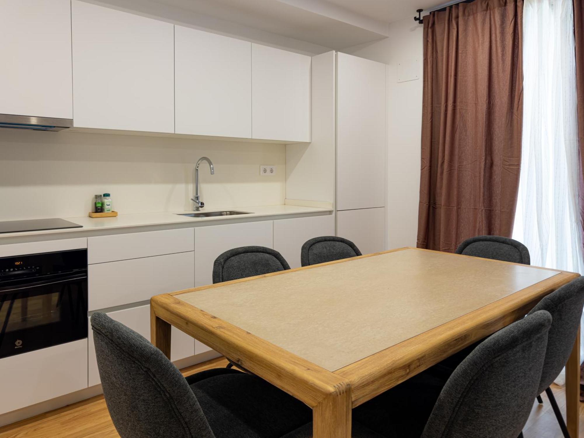 Stay U-Nique Apartments Albeniz Bcn Оспиталет де Лобрегат Екстериор снимка