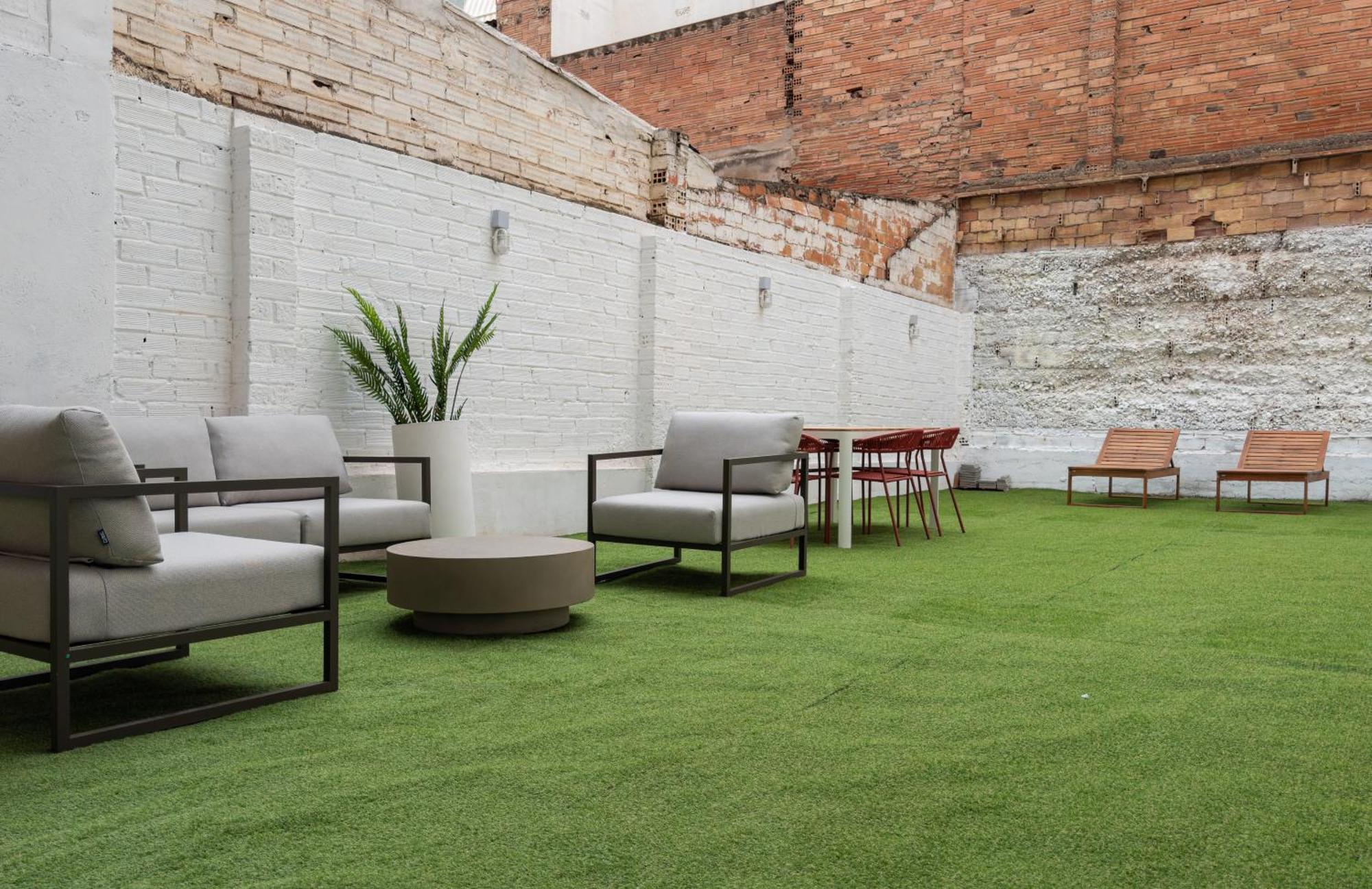 Stay U-Nique Apartments Albeniz Bcn Оспиталет де Лобрегат Екстериор снимка